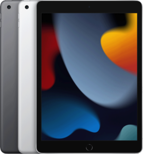 Tre Apple iPads visas: en med skärmen vänd framåt som visar en färgglad abstrakt bakgrundsbild, och två med baksidan synlig i färgerna rymdgrå och silver - perfekt för alla som vill köpa eller laga iPad.