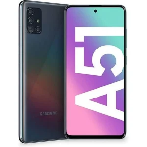 Fram- och baksida av en Samsung Galaxy A51-smartphone, som visar den stora skärmen med "A51" och fyrdubbla bakre kameror på baksidan.